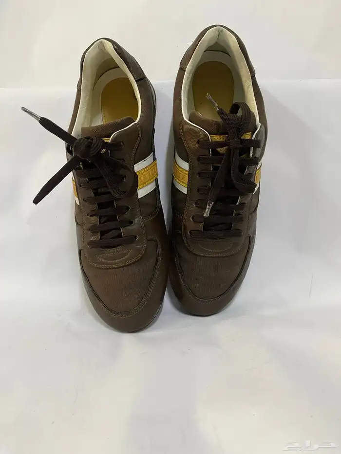 حذاء رياضه سنكرز لوي فيتون louis vuitton مقاس 40 اصلي 6