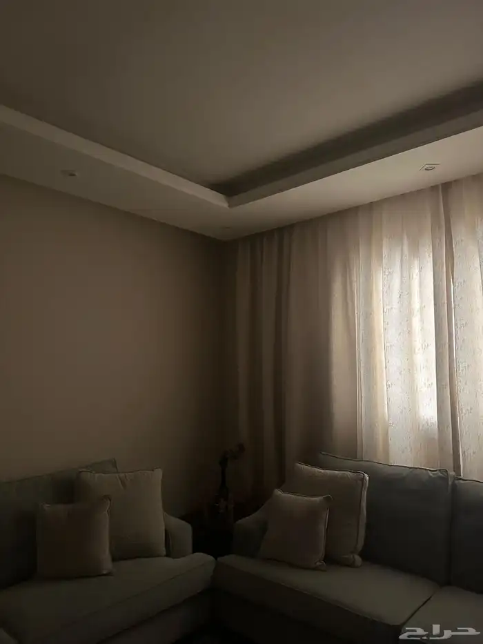 شقة للبيع في حي الياسمين 0