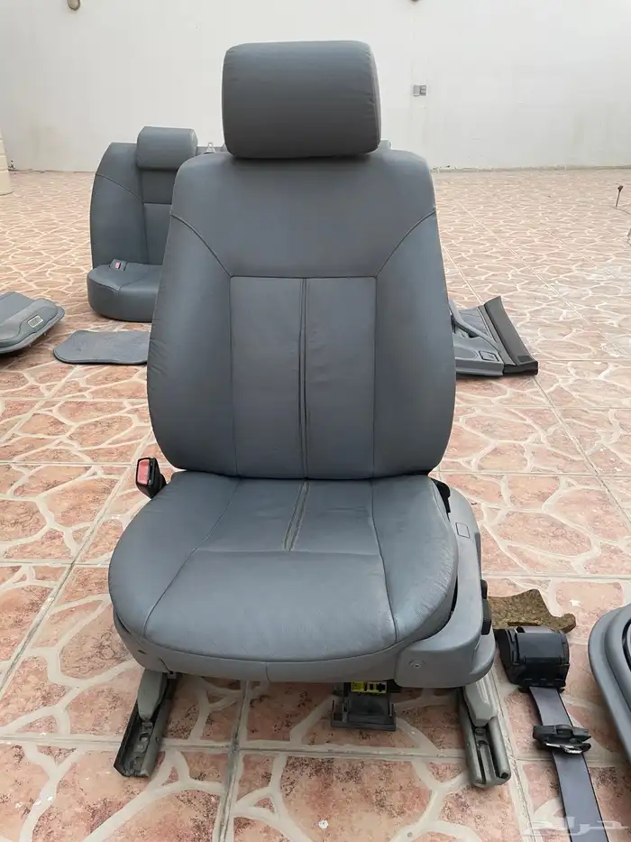 قطع غيار بي ام دبليو e38 33