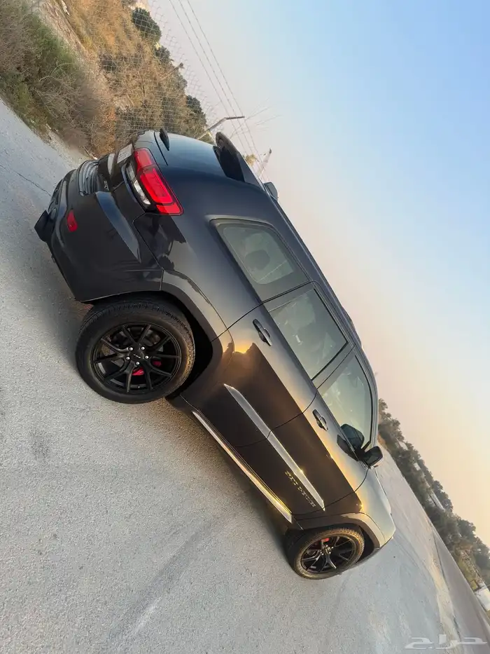 جراند شروكيSRT 2014 16