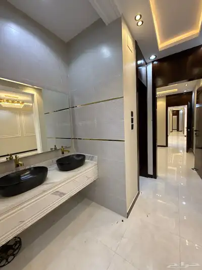 شقه ارضيه 6 غرف بمداخل مستقله قرب ممشي الراقي-بسعر550الف index