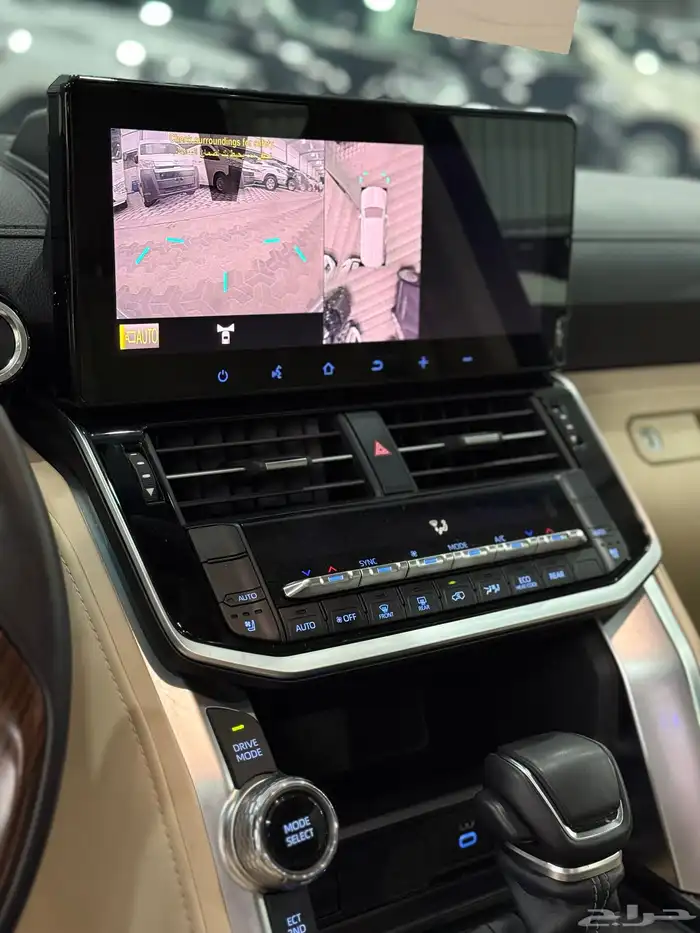 تويوتا لاندكروزر 2024 GXR L4 عداد 34 الف فقط (سعودي) 12