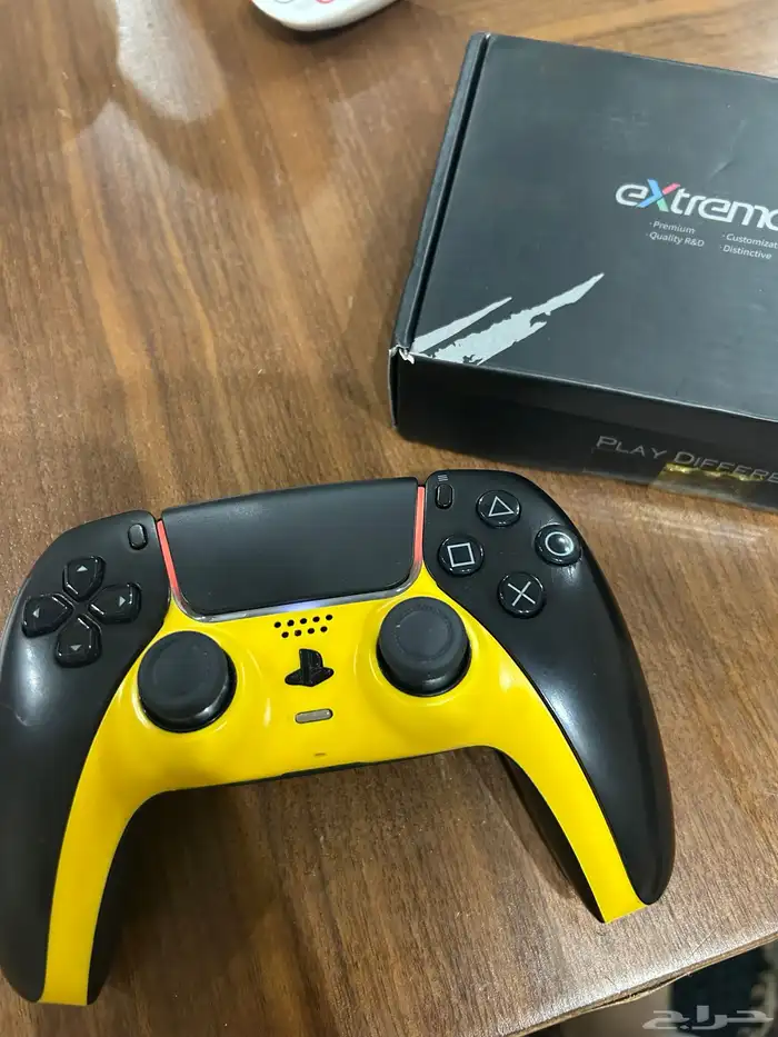 يد سوني 5 بأزرار خلفيه إكستريم رايت 1