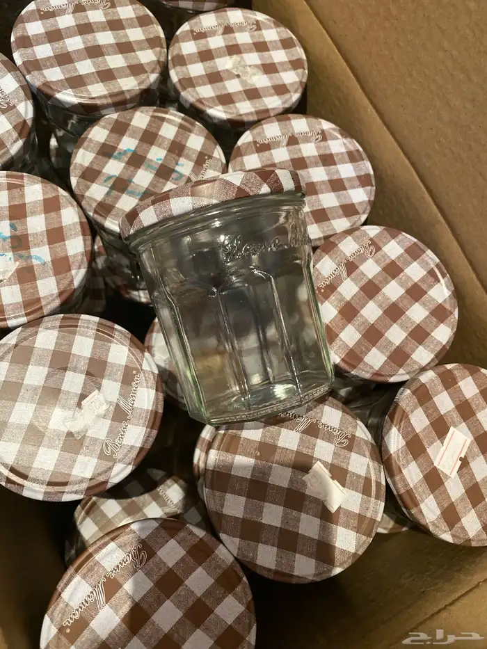 علب زجاج فارغه 0