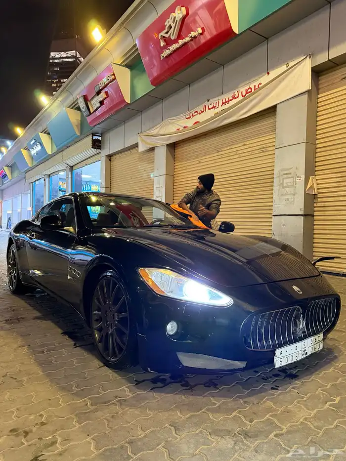 مازراتي جراند توريزمور اس 4.7 2012 المكينة الحمراء مصدومة 4