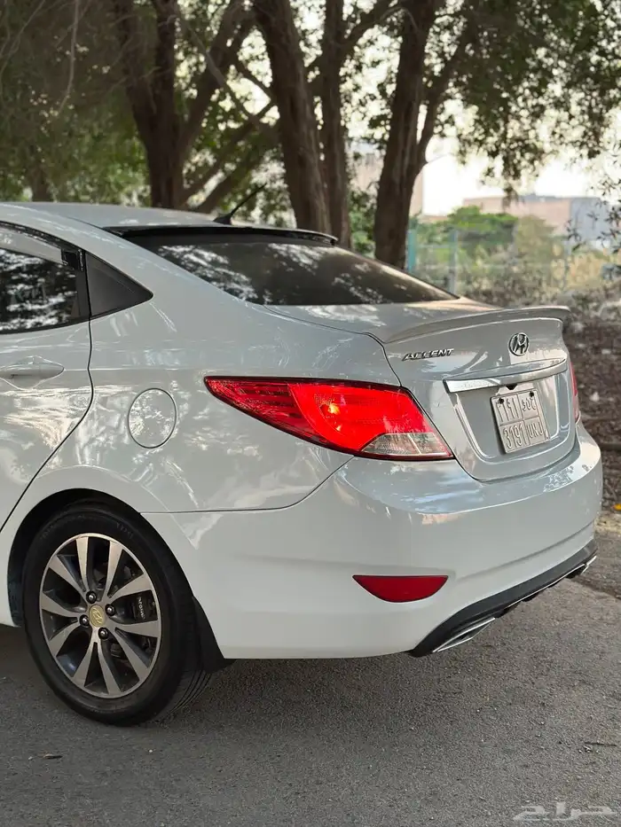 اكسنت مديل 2016 نظيف ممشى قليل 2