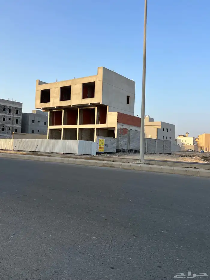 مبنى تجاري للاستثمار بحي الياقوت شارع صلاح الدين الايوبي 0