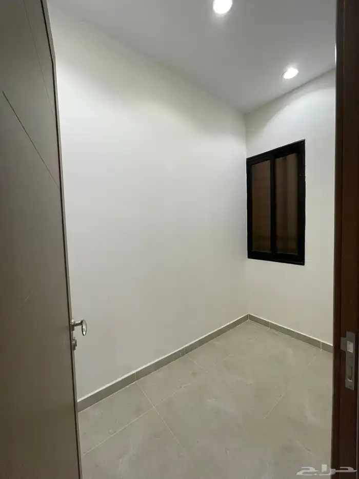 للبيع شقق علويه نظام ادوار بالمحاله ابها بالقرب من الخدمات 9