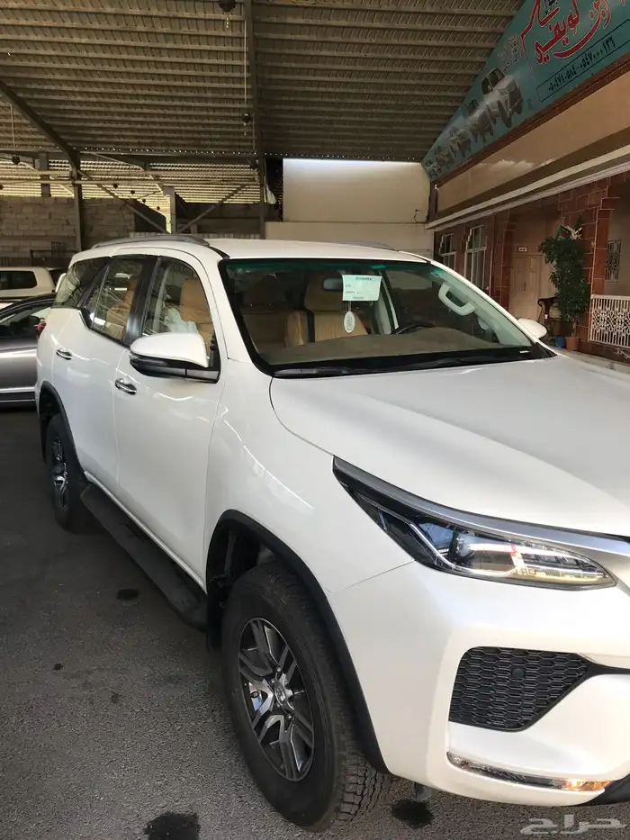 جيب فورتشنر ديزل 2400cc موديل 2022 2