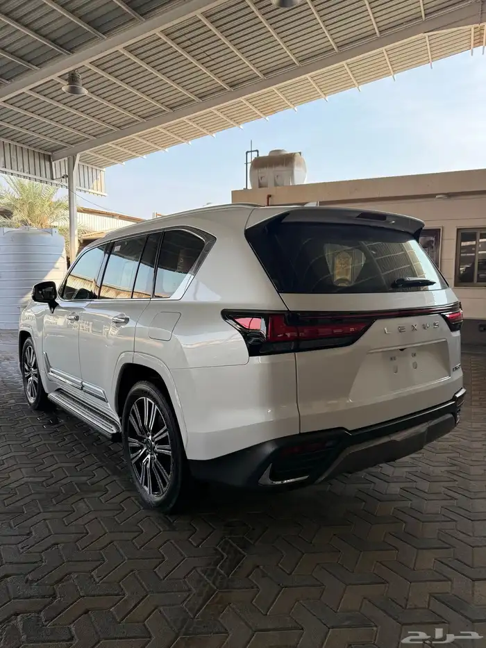 لكزس BB LX600 موديل 2025 سعودي 17