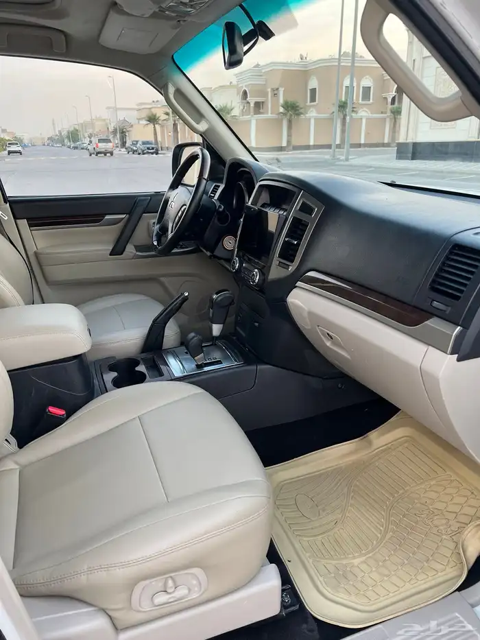 باجيرو 2018 علامه ذهبيه اعلى فئه 21