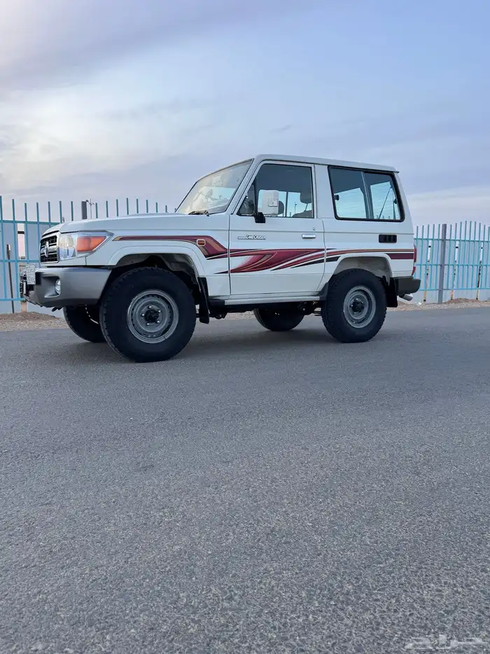 جيب ربع تويوتا 2011 ابيض للبيع 41