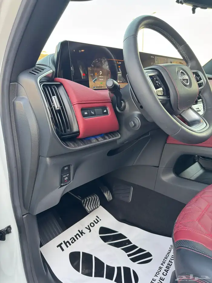 للبيع نيسان باترول بلاتينيوم 2025 - فل كامل -عداد 8 الف فقط 20