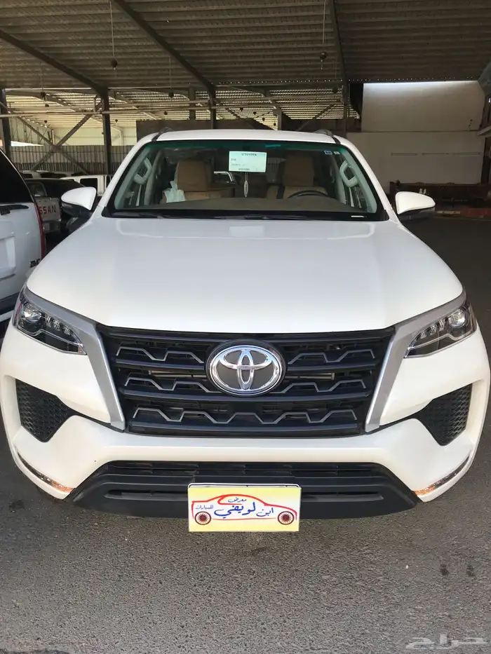 جيب فورتشنر ديزل 2400cc موديل 2022 1