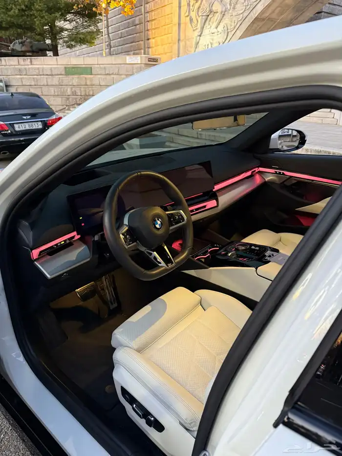 بي ام دبليو 520i 31