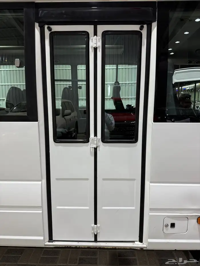 للبيع باص هونداي كونتي موديل 2014 ديزل 30 راكب ( ممشى قليل) 10