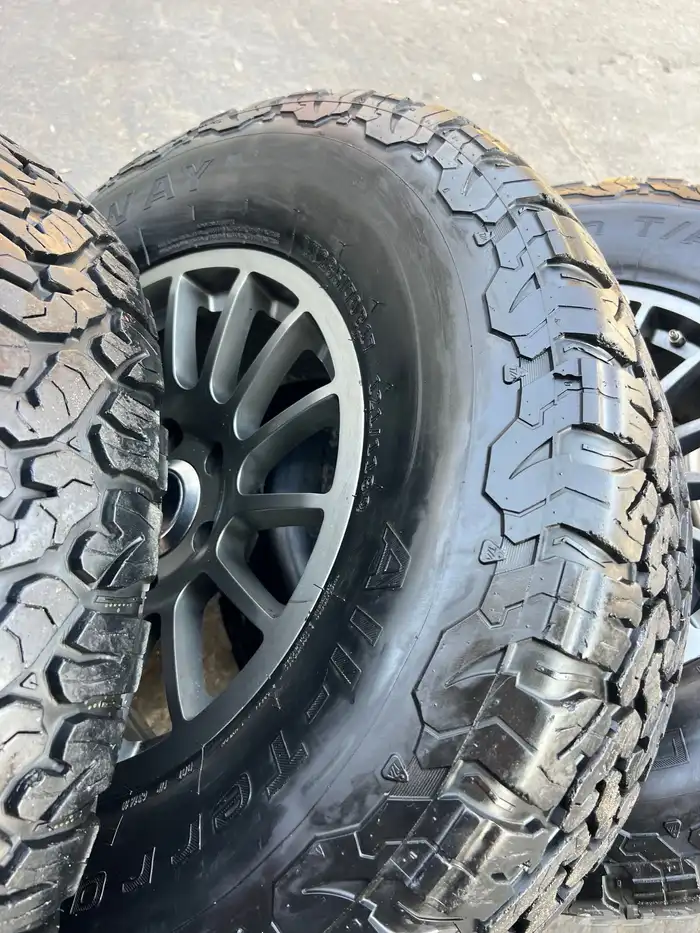 جنوط البرايد فيراني مقاس 17 مع كفرات حجرية تاريخ 2021 نضيفه 14