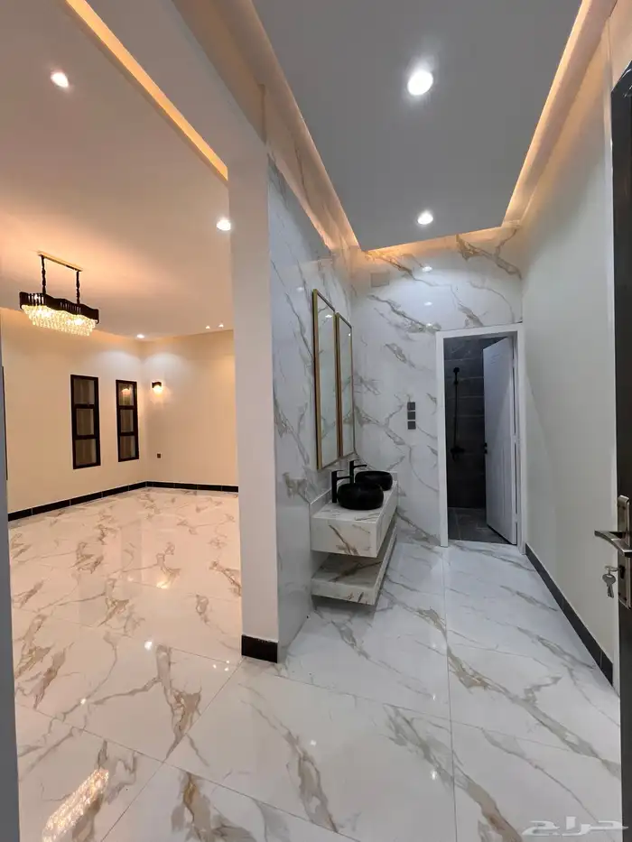 للبيع شقة علويه نظام دور حى التضامن خميس مشيط 520 الف 3