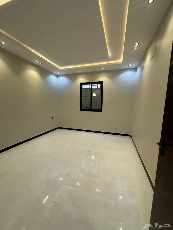 شقق وارواف سعرها مناسب بموقع هادئ ومكتمل بالقرب من الممشي 9