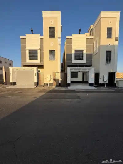 للبيع ارواف علويه بملحق وشقق ارضيه ببايكة سيارة ف حي الراقي index