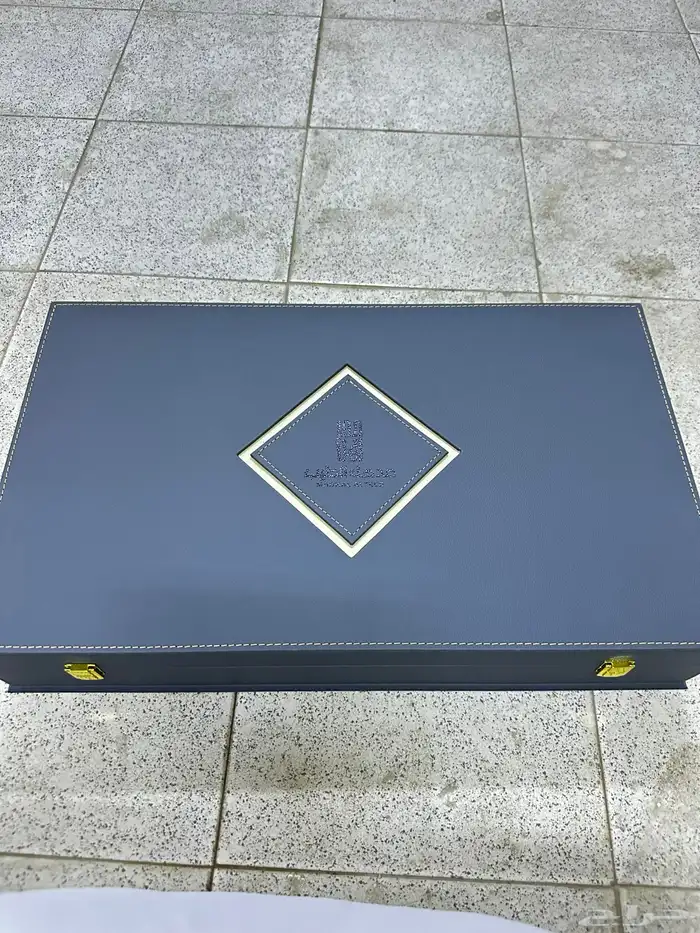 بشوت وهدايا اطقم طيب وعود وسيوف للبيع جملة او تفريد 22