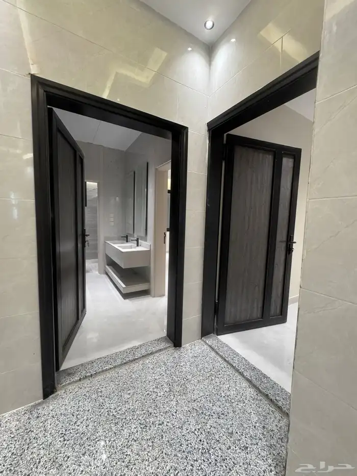 للبيع دور ثانى مع سطح مدخل مستقل مصعد مستقل من 600 الف ابها 7