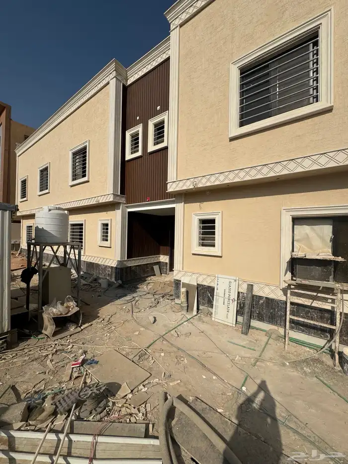 عمارة جديدة م للبيع بحي القادسية 21