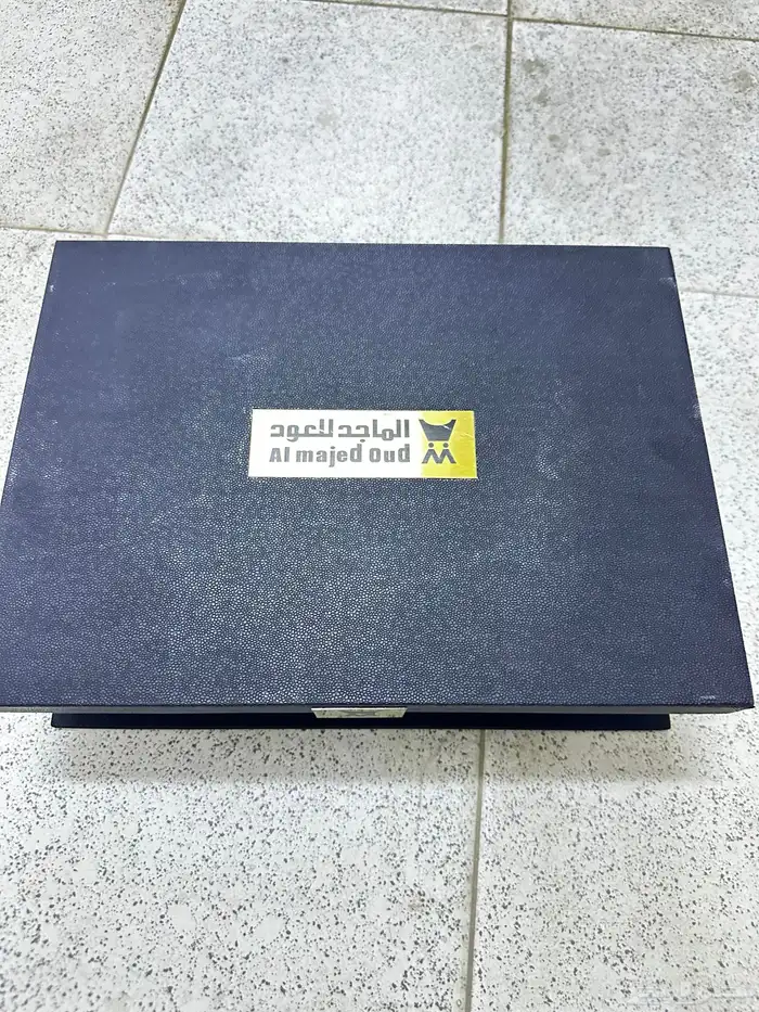 بشوت وهدايا اطقم طيب وعود وسيوف للبيع جملة او تفريد 30