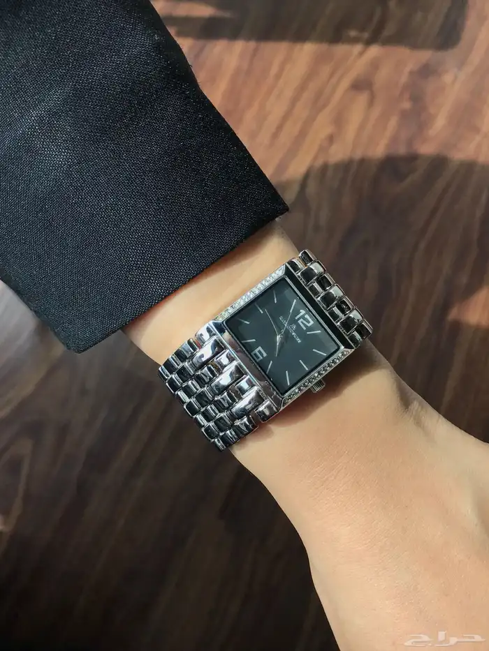 ساعات 50 ريال ضد الماء 10