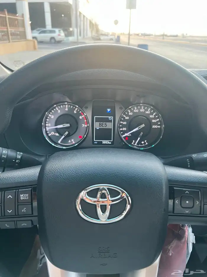 هايلوكس 2025 اوتماتيك بدون دبل بنزين 5