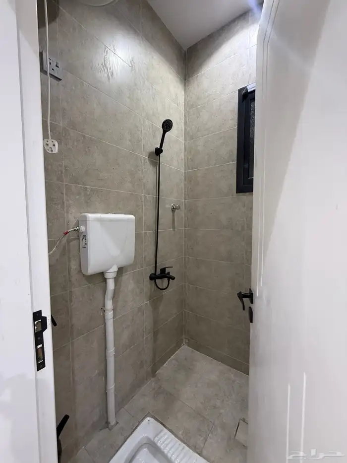 للبيع شقق ارضيه وشقق علويه ف ابها قرطبه مقابل مبني الاذاعه 7