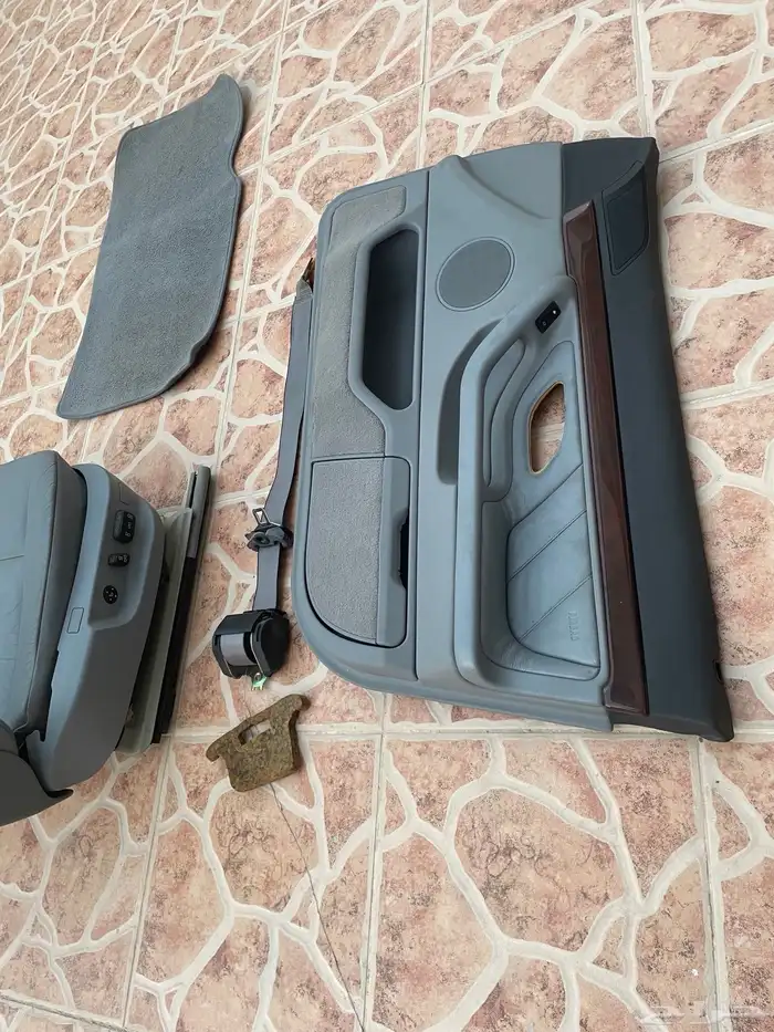 قطع غيار بي ام دبليو e38 30