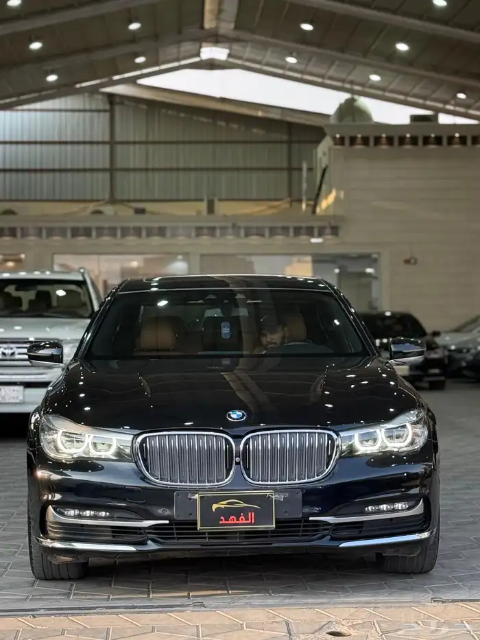 بي ام دبليو - 2018 - 730 - فل كامل - بسعر 85 الف 2
