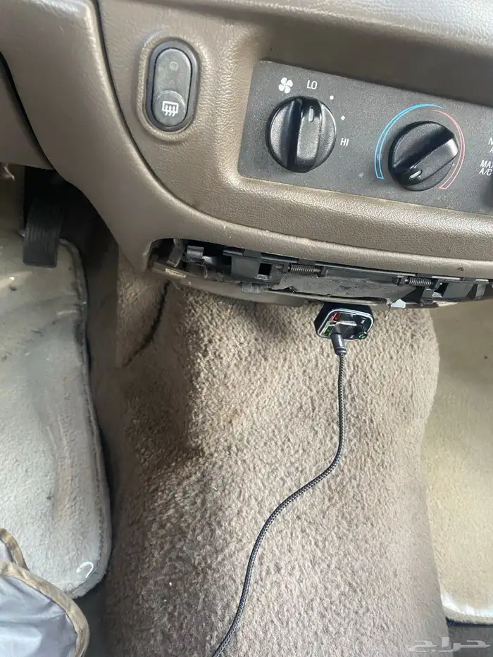 فورد فكتوريا 2004 44