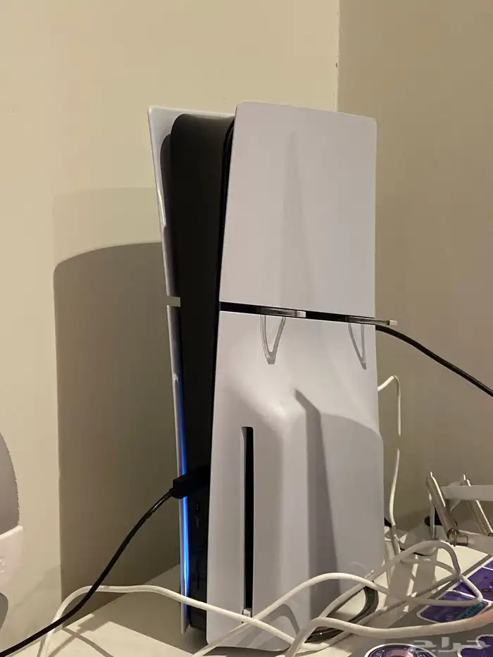 سوني 5 سليم بدون عيوب كانه جديد نظيف واستعمال خفيف جدا جدا 0