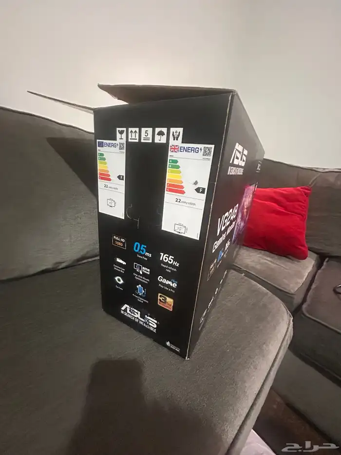 شاشة ألعاب سريعة جدا  السعر ما ينزل عن 750 شريتها ب 1000ريال 3