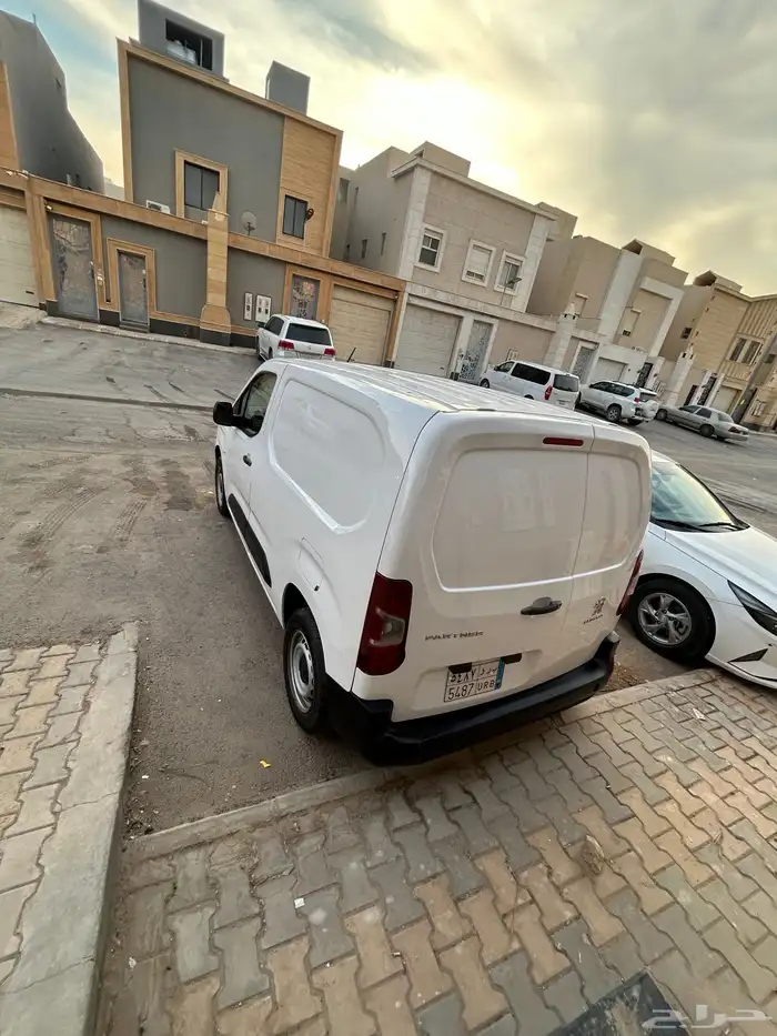 بيجو باص بضائع 2021 للبيع 3