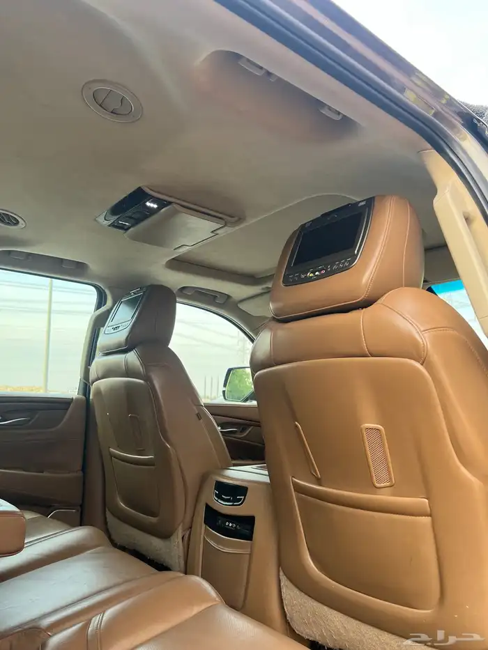 كاديلاك اسكاليد 2015 الدفعة الاخيرة شبه مخزن 25