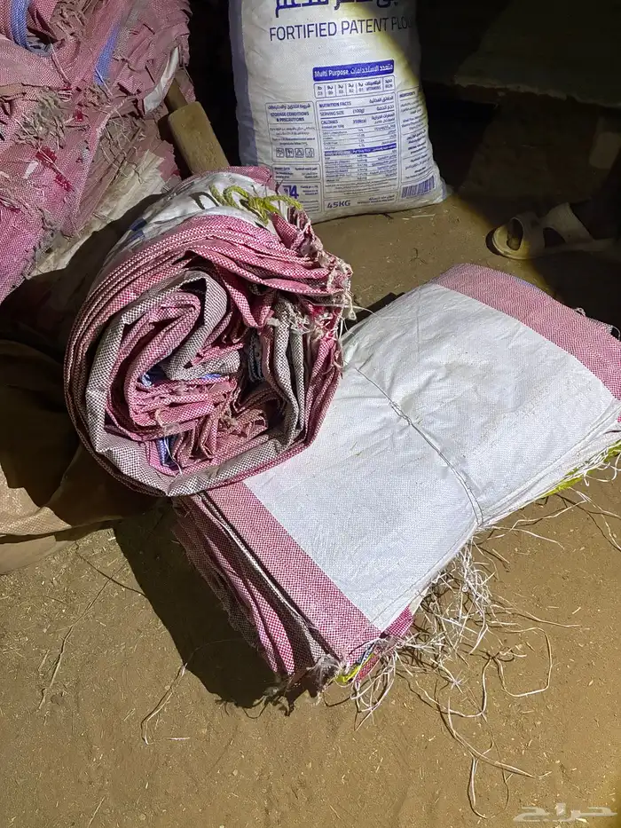 اكياس شعير ومكعبات للبيع 2