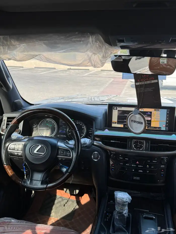 لكزس LX 2016 24
