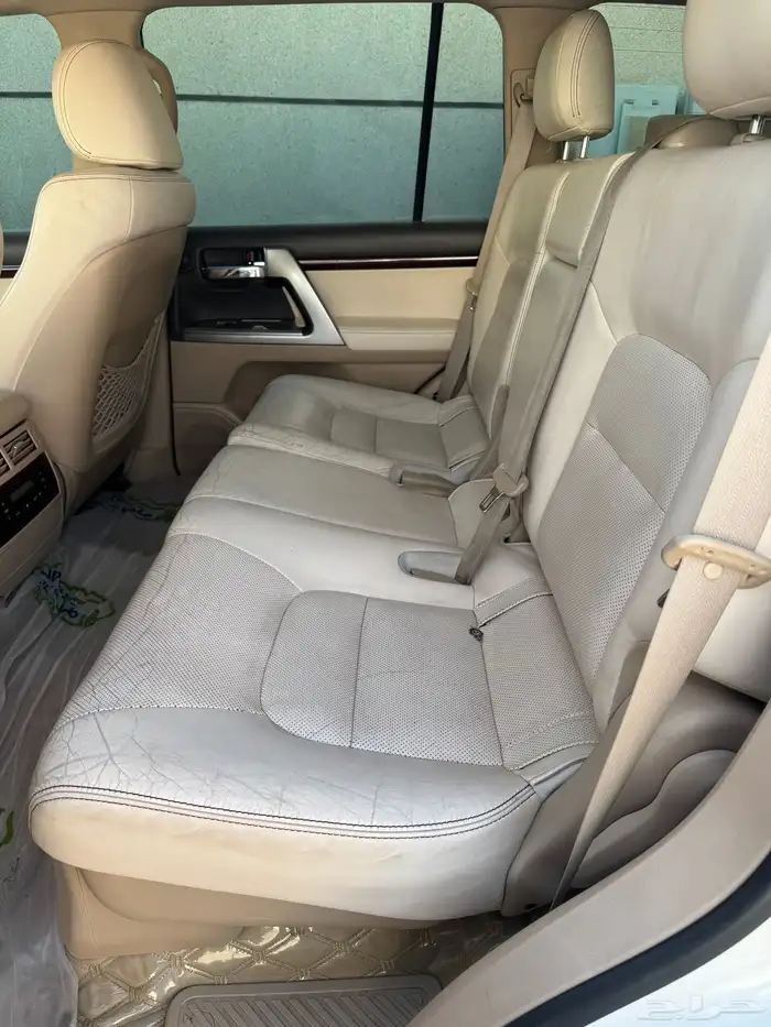 جيب لاندكروزر vxr 2015 7