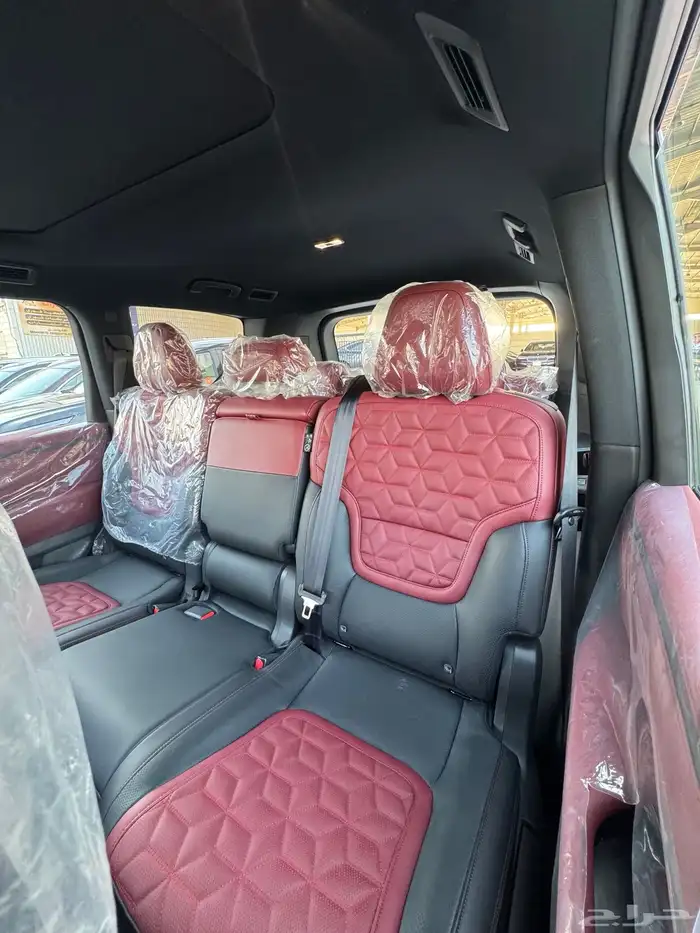 للبيع نيسان باترول بلاتينيوم 2025 - فل كامل -عداد 8 الف فقط 17