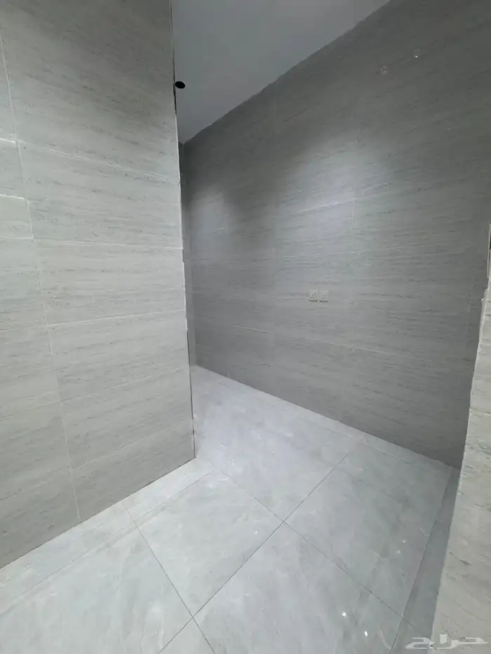 للبيع دور ثانى مع سطح مدخل مستقل مصعد مستقل من 600 الف ابها 13