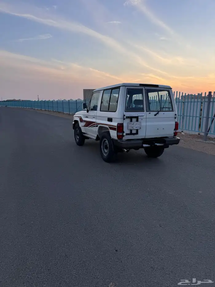 جيب ربع تويوتا 2011 ابيض للبيع 4