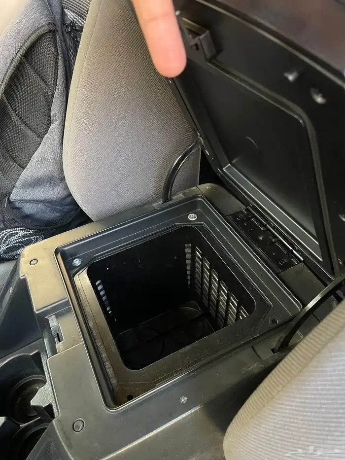 للبيع فتك ربع 2016 GL مالك ثاني دفلك ثلاجه 14