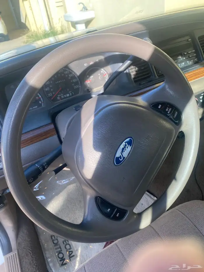 كراون فيكتوريا 2004 51