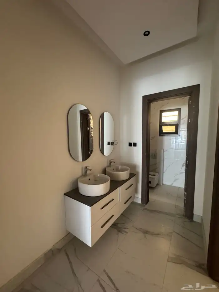 عمارة جديدة م للبيع بحي القادسية 8