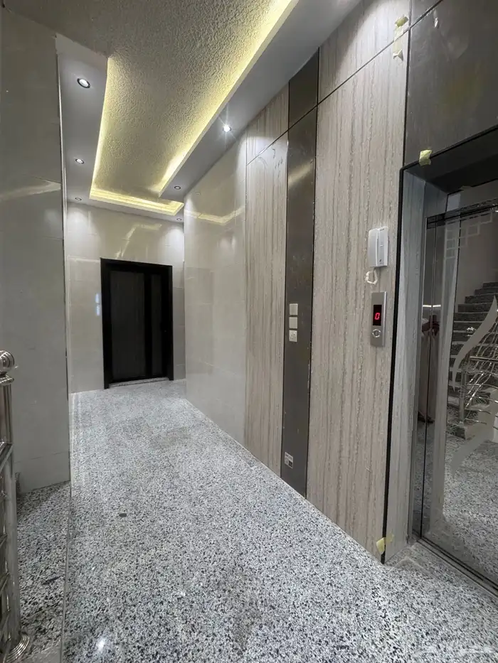 للبيع دور ثانى مع سطح مدخل مستقل مصعد مستقل من 600 الف ابها 6