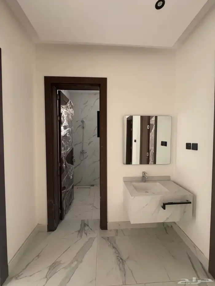 عمارة جديدة م للبيع بحي القادسية 4