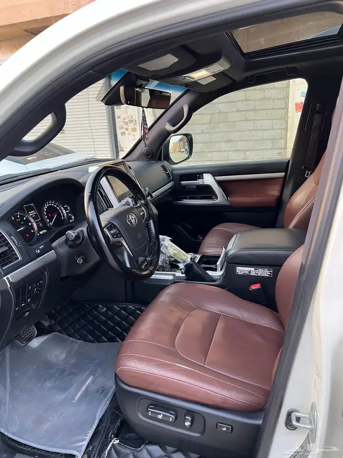 لاندكروزر 16